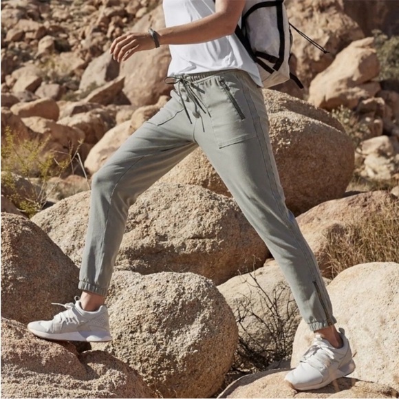 ATHLETA green farallon jogger - Picture 1 of 9